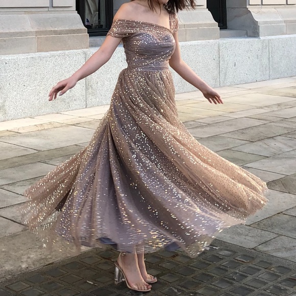 i want to sell my prom dress